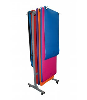 Porte nattes réglable sur roulettes